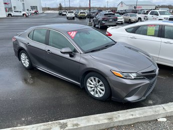 Toyota Camry SE 2020
