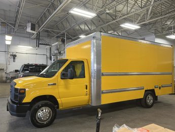 Ford E-450 E-450 Super renforcé 176 po DRW 2017