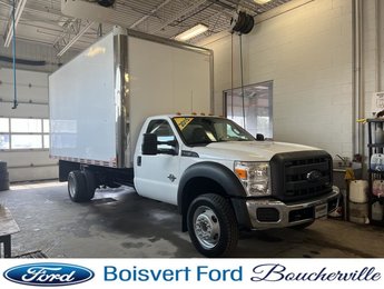 2015 Ford F-550 Cab ord 2RM empat 165po cab à essieu 84p