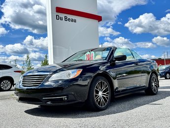 Chrysler 200 CONVERTIBLE / V6 / JAMAIS SORTI L'HIVER / 2011