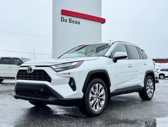Toyota RAV4 XLE PREMIUM AWD / 12.500KM / ÉTAT NEUF / HITCH / 2024