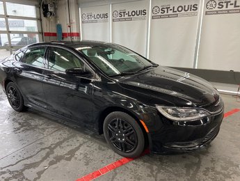 2015 Chrysler 200 LX