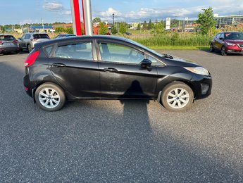 Ford Fiesta SE 2013