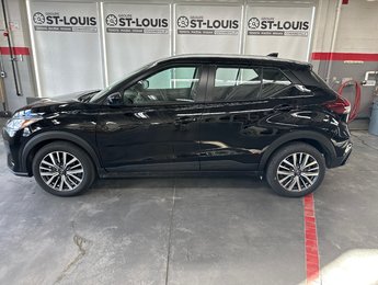 Nissan KICKS PLAY SV 2025