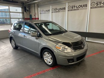 Nissan Versa 1.8 S 2011