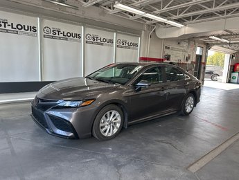 Toyota Camry SE AWD - Sièges et volant chauffant - Mags 2023