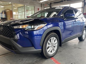 2024 Toyota COROLLA CROSS LE