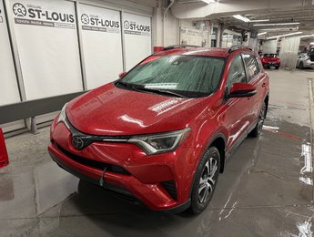 Toyota RAV4 LE FWD 2017