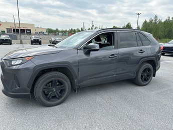 Toyota RAV4 LE 2021