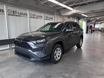 Toyota RAV4 LE 2021