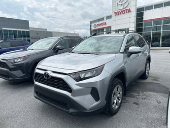 2021 Toyota RAV4 LE AWD