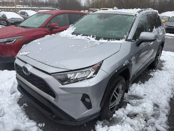 Toyota RAV4 XLE FWD 2021