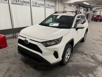 Toyota RAV4 LE AWD 2021
