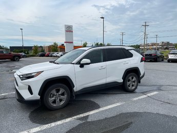 2022 Toyota RAV4 XLE awd