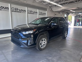 Toyota RAV4 LE AWD 2022