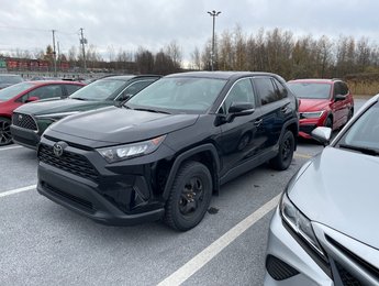Toyota RAV4 LE AWD 2022