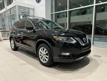 Nissan Rogue SV AWD | 7 PASSAGERS | TOIT PANO | DÉMARREUR | CAM 2017