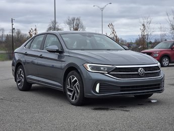Volkswagen Jetta Highline TOIT | CUIR | CARPLAY | NAV | DÉMARREUR 2022