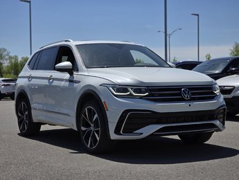 Volkswagen Tiguan Highline R-Line TOIT PANO | CUIR | NAV | CARPLAY 2022