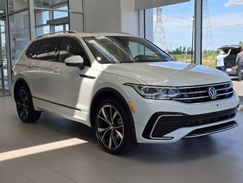 Volkswagen Tiguan Highline R-Line TOIT PANO | CARPLAY | NAV | CUIR 2023