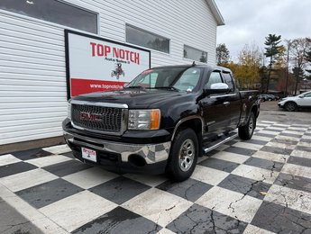 GMC SIERRA SL Nevada Edition, keyless entry, Split Bench Seat 2010