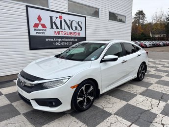 Honda Civic Sedan Touring - sunroof, reverse cam, dual climate zones 2017