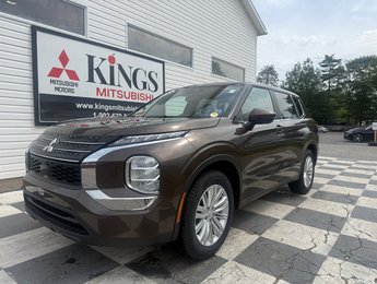 2024 Mitsubishi Outlander ES, keyless entry, backup camera, Bluetooth