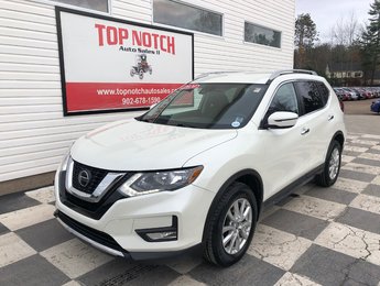 2020 Nissan ROGUE S/SL/SV S, CD player, Hands Free calling, push start,