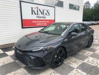 Toyota Camry XSE - sunroof, heated/vented seats, hands free 2025