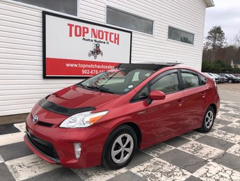 Toyota Prius Base - sunroof, reverse camera, bluetooth, hatch 2015
