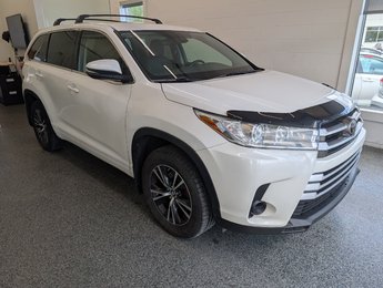 2017 Toyota Highlander LE AWD,