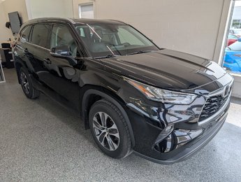 2021 Toyota Highlander XLE AWD,