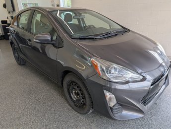 Toyota Prius C HYBRID, 2016