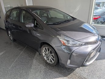 Toyota Prius v  2015