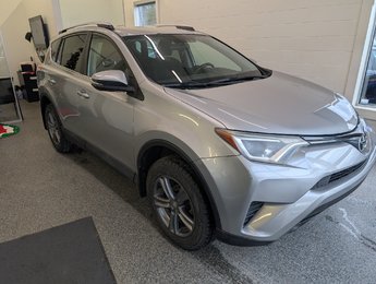 Toyota RAV4 LE AWD 2016