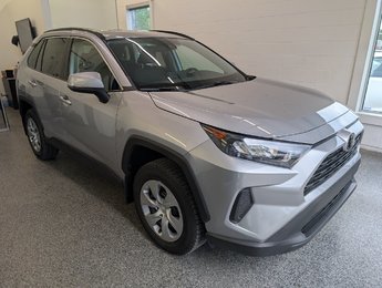 2020 Toyota RAV4 LE AWD