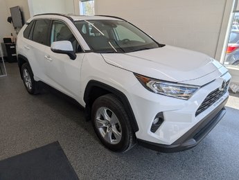 Toyota RAV4 XLE AWD, TOIT, MAGS, 2021