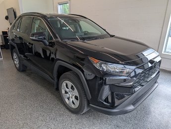 Toyota RAV4 LE, A/C, 2021