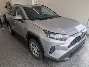 Toyota RAV4 LE, A/C, 2021