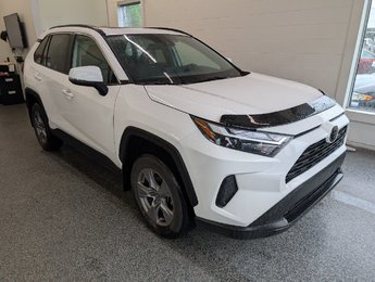 Toyota RAV4 XLE AWD, TOIT, MAGS, 2022