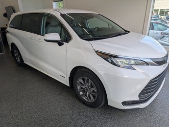 2021 Toyota Sienna Hybrid LE AWD, 8 PASSAGERS,