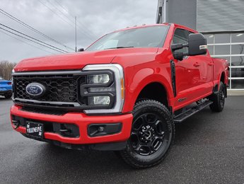Ford Super Duty F-250 SRW XLT Haut niveau | ENSEMBLE SPORT  FX4 2023