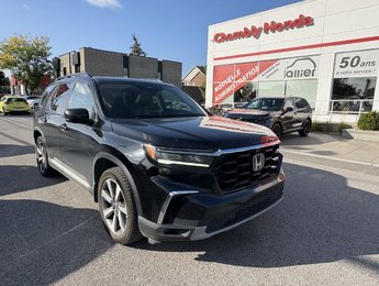 Honda Pilot Touring AWD 8 SEATERS I LEATHER I HEATED AND COOLING SEATS I MAGS I PANORAMIC SUNROOF I CARPLAY 2023