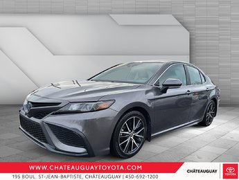 2022 Toyota Camry Hybrid SE