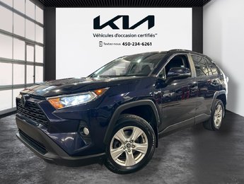 Toyota RAV4 XLE, JAMAIS ACCIDENTÉ, 8 PNEUS, AWD, TOIT 2021