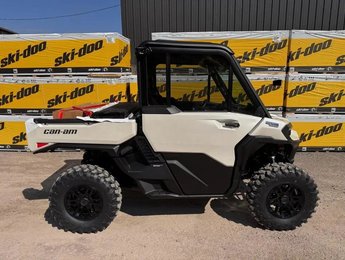 2026 Can-Am DEFENDER LIMITED CAB HD11