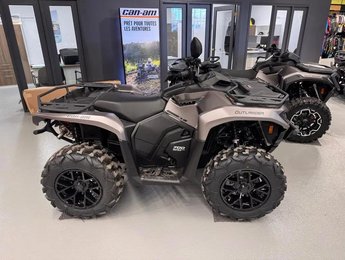 Can-Am OUTLANDER 700 XT  2025