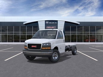 GMC Savana Cutaway 3500 WT 159'' 2025