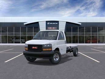 GMC Savana Cutaway 3500 WT 159'' 2026