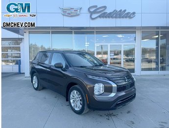 Mitsubishi Outlander ES 2022